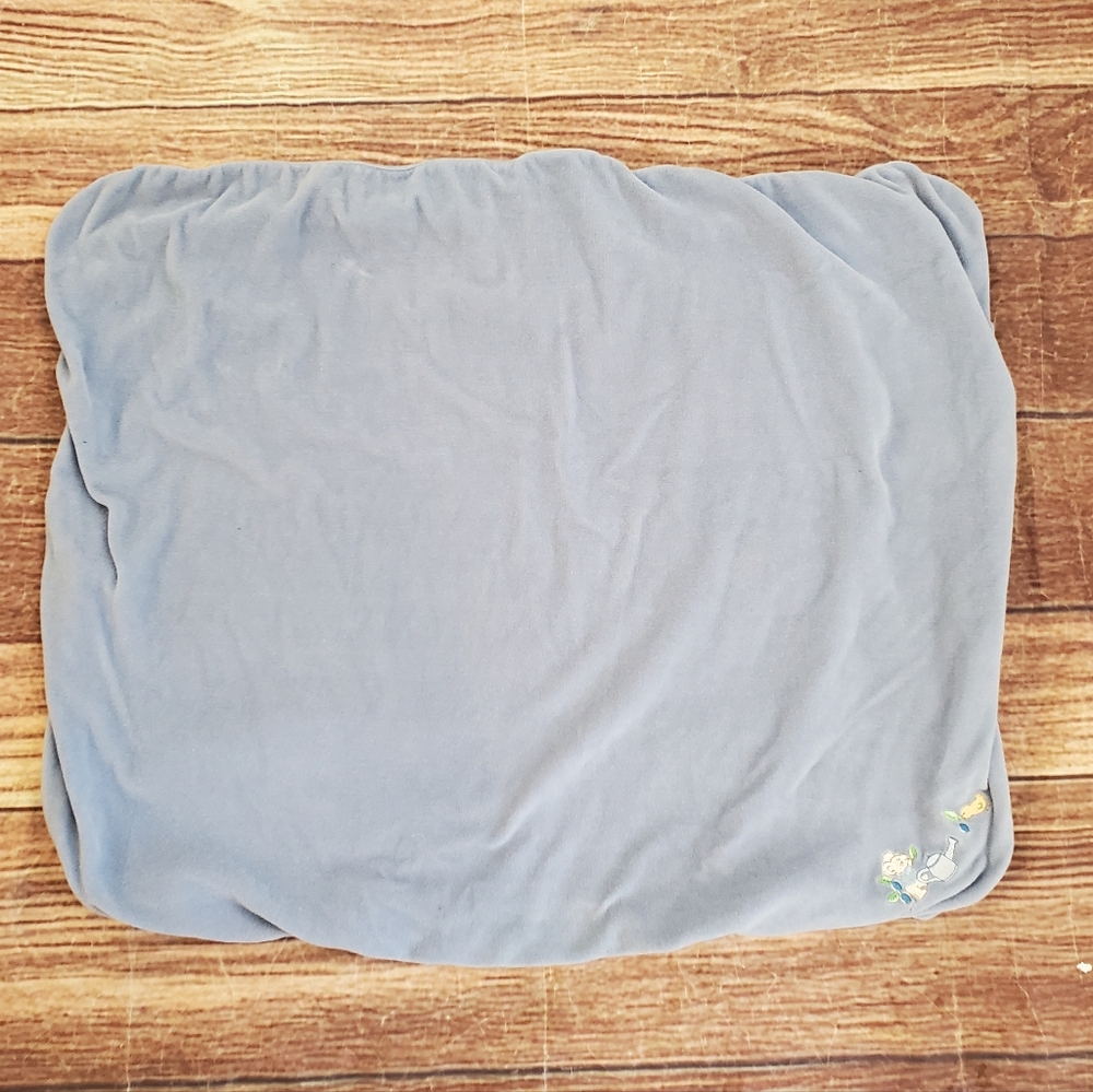 La Flur Blue velour blanket with embroidery